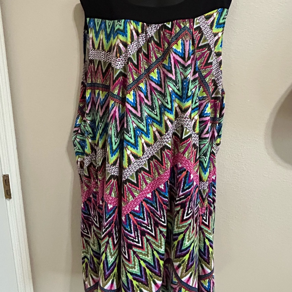 Vibrant Strapless Chevron Dress